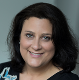 Laura King headshot